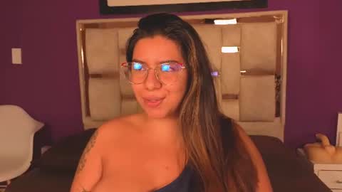 emilyy_cooperr online show from July 2026 12:11:01 PM