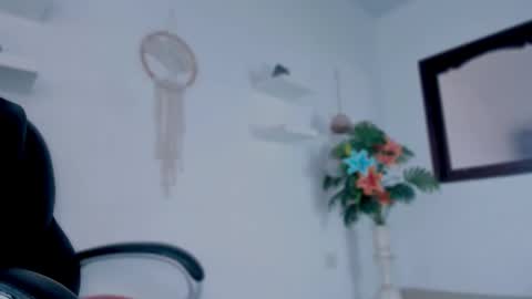 emilyy_kim online show from March 2026 07:53:02 PM