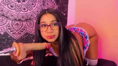 emilyy_walker online show from May 2026 12:57:01 PM