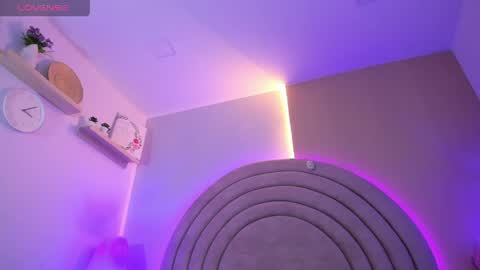 emilyygrey online show from April 2026 01:41:01 PM