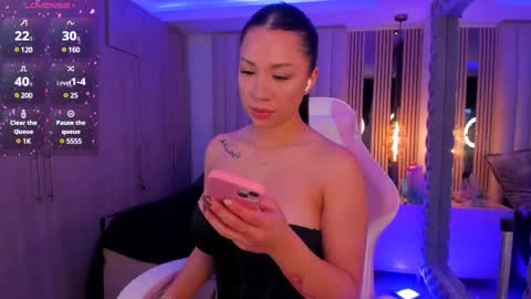 Emily  online show from February 2025 06:51:02 PM