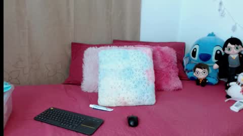 emilyzans07 online show from March 2025 05:13:02 PM