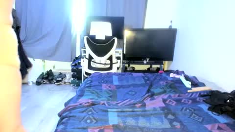 emliyjamesmjb online show from February 2025 10:40:01 AM