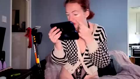 emliyjamesmjb online show from September 2025 08:25:02 AM