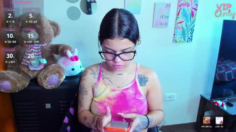 emma_boo_ online show from May 2026 02:13:01 PM
