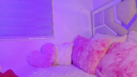  Emma  online show from March 2026 02:40:01 AM