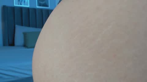 Emma online show from November 2025 12:33:02 PM