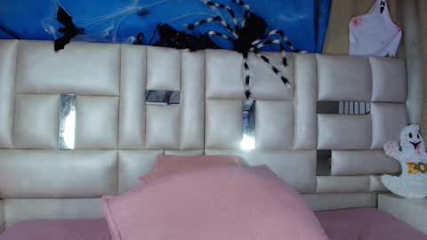 Snapshot of emma_curvy1 chatting on October 2025 03:09:01 AM Emma online show from October 2025 03:09:01 AM