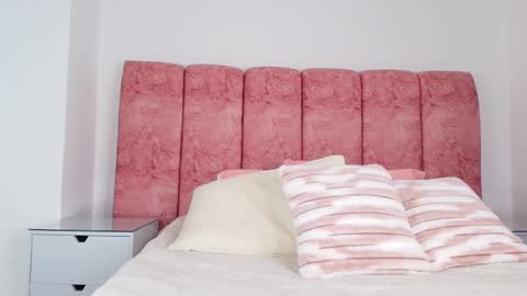 Snapshot of emma_curvy1 chatting on November 2025 03:07:01 AM Emma online show from November 2025 03:07:01 AM