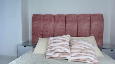 Snapshot of emma_curvy1 chatting on November 2025 03:06:01 AM Emma online show from November 2025 03:06:01 AM