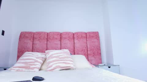 Snapshot of emma_curvy1 chatting on November 2025 03:08:02 AM Emma online show from November 2025 03:08:02 AM