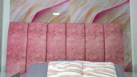 Emma online show from February 2026 03:01:02 AM