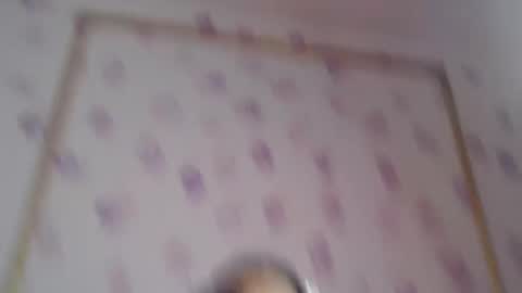 Snapshot of emma_cute_05 chatting on November 2025 02:39:02 PM Emma cute online show from November 2025 02:39:02 PM