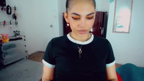 emma online show from November 2025 10:32:01 PM