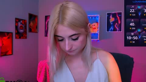 Emma online show from May 2026 07:20:01 PM