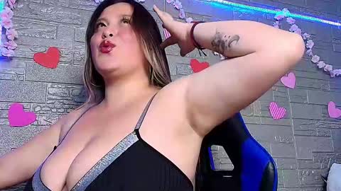 Snapshot of emma_honey__ chatting on December 2025 12:15:01 AM Emma Miel online show from December 2025 12:15:01 AM