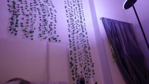 emma_johnson_ online show from December 2025 02:42:02 AM