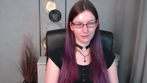 Snapshot of emma_lust94 chatting on December 2024 12:40:02 PM emma online show from December 2024 12:40:02 PM