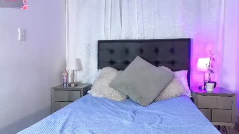 Im Emma online show from July 2026 12:27:01 AM