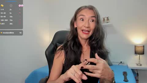 Snapshot of emma_mendoza chatting on November 2025 12:16:02 PM Emma online show from November 2025 12:16:02 PM