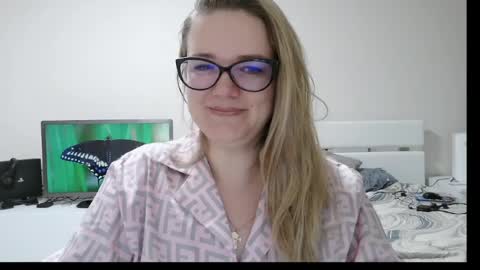 emma_misty_ online show from March 2026 08:31:01 PM