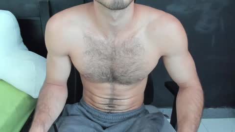 Snapshot of emma_muscle_ chatting on March 2025 05:39:02 PM emma online show from March 2025 05:39:02 PM