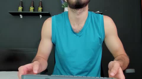 Snapshot of emma_muscle_ chatting on October 2025 01:43:02 PM emma online show from October 2025 01:43:02 PM