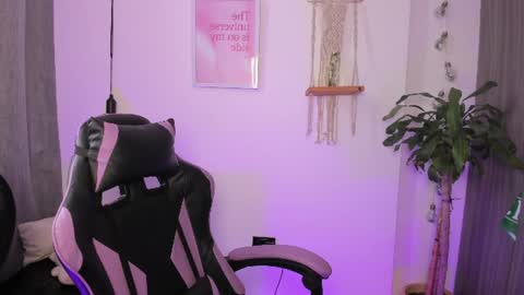 Emma online show from June 2026 04:41:01 PM