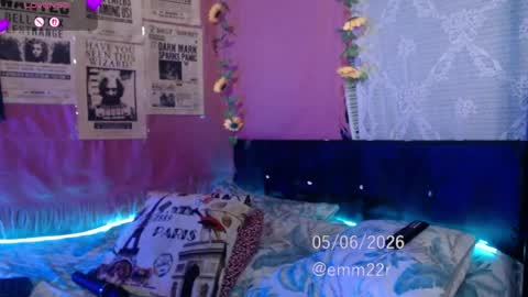 Snapshot of emma_ruiiz_ chatting on June 2026 03:00:02 AM emma online show from June 2026 03:00:02 AM