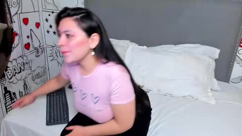 emma_saenzz_ online show from February 2026 12:36:01 PM