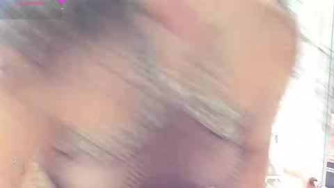 Emma Ucros online show from September 2025 10:36:01 PM