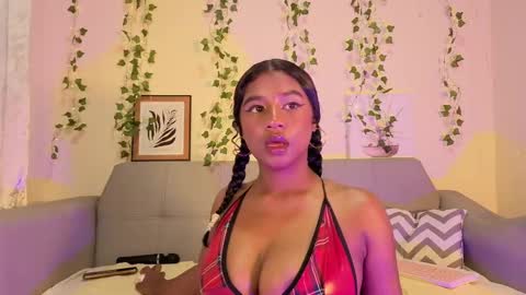 Emma online show from October 2025 01:37:01 AM