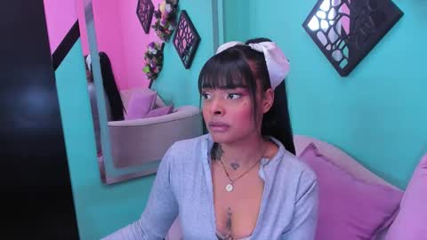 Snapshot of emmaebony_ chatting on December 2025 12:25:02 PM emmaebony_ online show from December 2025 12:25:02 PM