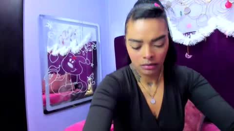 Snapshot of emmaebony_ chatting on December 2025 10:22:01 AM emmaebony_ online show from December 2025 10:22:01 AM