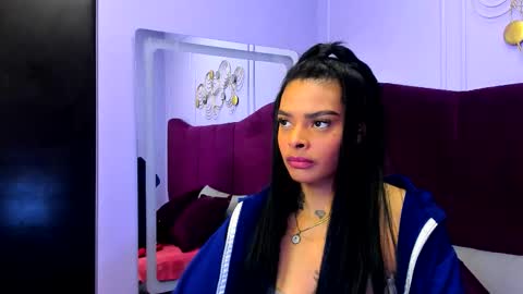 Snapshot of emmaebony_ chatting on February 2026 01:04:02 PM emmaebony_ online show from February 2026 01:04:02 PM