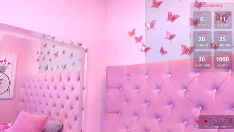 Snapshot of emmaebony_ chatting on February 2026 12:44:02 PM emmaebony_ online show from February 2026 12:44:02 PM