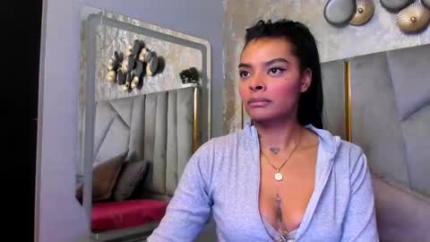 Snapshot of emmaebony_ chatting on February 2026 11:53:02 AM emmaebony_ online show from February 2026 11:53:02 AM