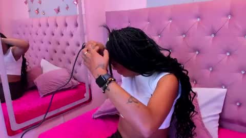 Snapshot of emmaebony_ chatting on July 2026 10:54:01 AM emmaebony_ online show from July 2026 10:54:01 AM