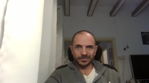 Ariel online show from December 2024 05:18:01 AM