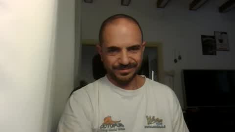 Ariel online show from September 2025 04:12:02 AM