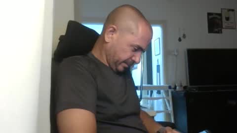 Ariel online show from September 2025 08:58:02 PM