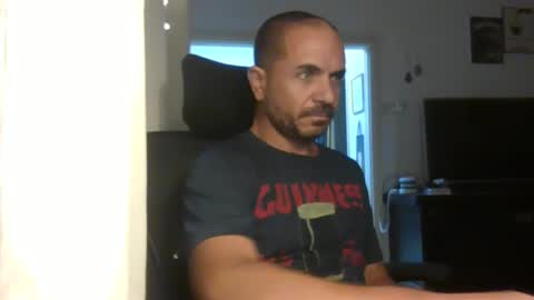 Ariel online show from October 2025 10:25:02 PM