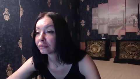 EmmaGoldX online show from November 2025 10:47:02 PM