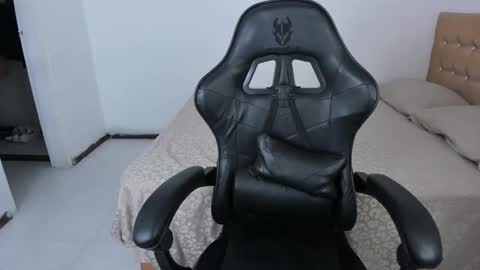 Jennifer online show from March 2026 01:53:02 AM