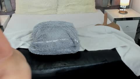 EMMA HILL online show from February 2025 06:44:02 PM