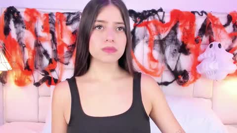 Emma  online show from October 2025 07:25:02 PM