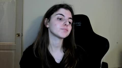 Emma online show from November 2025 03:01:01 PM