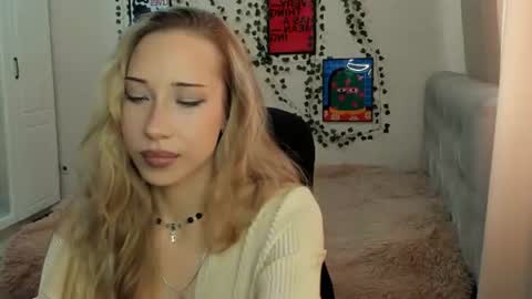 Snapshot of emmarayder chatting on July 2026 11:28:02 AM Emma online show from July 2026 11:28:02 AM