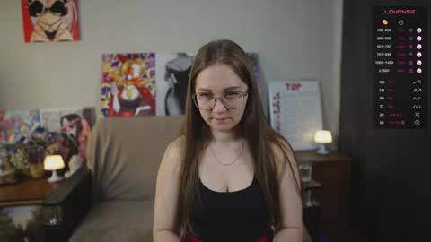 Mia online show from November 2025 05:23:01 PM