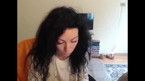 Snapshot of emmatoo95 chatting on October 2025 08:01:01 AM Emmatoo online show from October 2025 08:01:01 AM